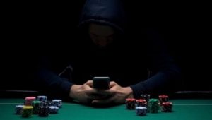 casino_en_ligne_joueur_dans_lombre